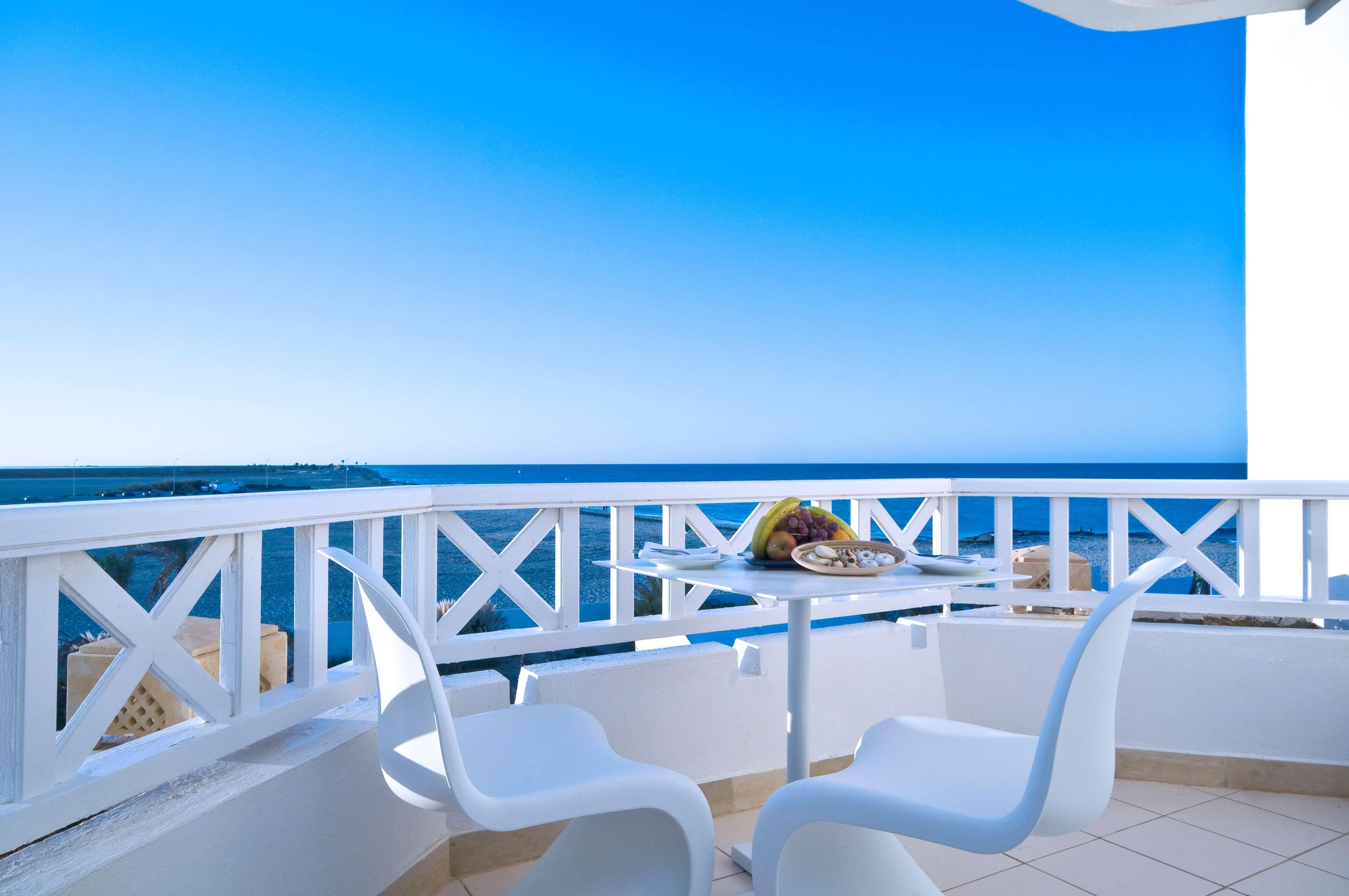 Radisson Blu Palace Resort & Thalasso, Djerba Mezraia Luaran gambar Balcony