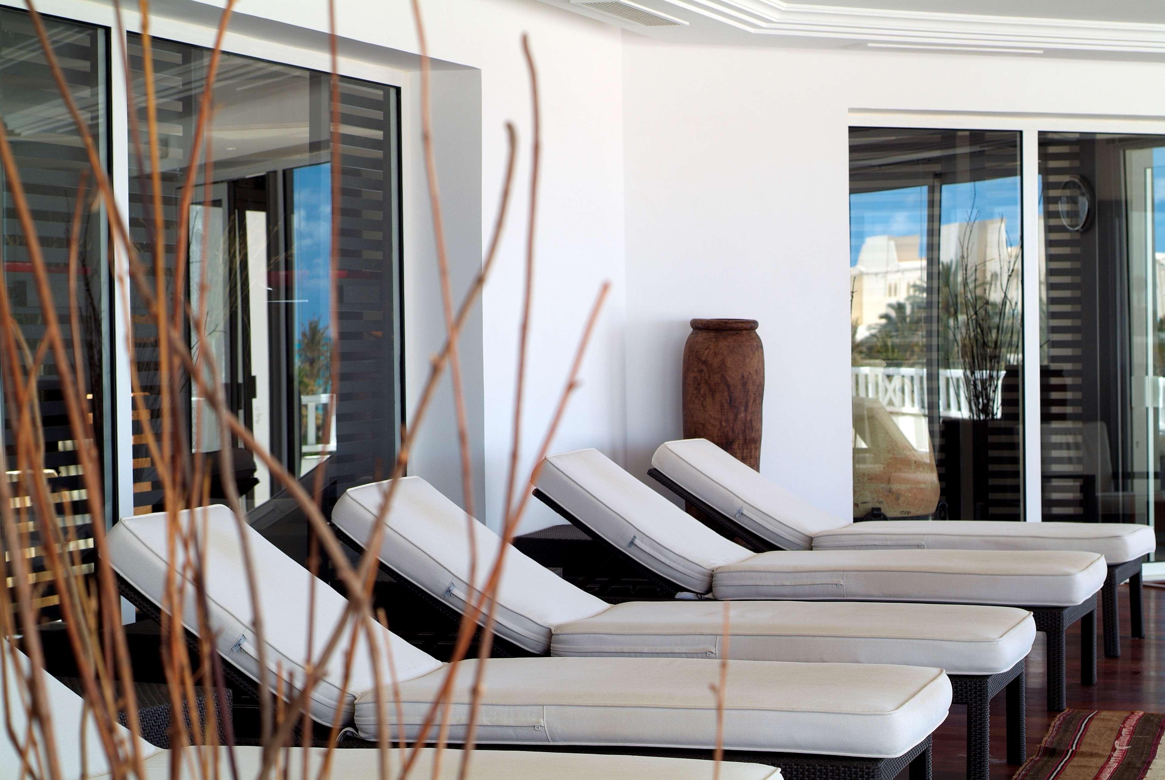 Radisson Blu Palace Resort & Thalasso, Djerba Mezraia Luaran gambar The spa at the Atlantis Paradise Island