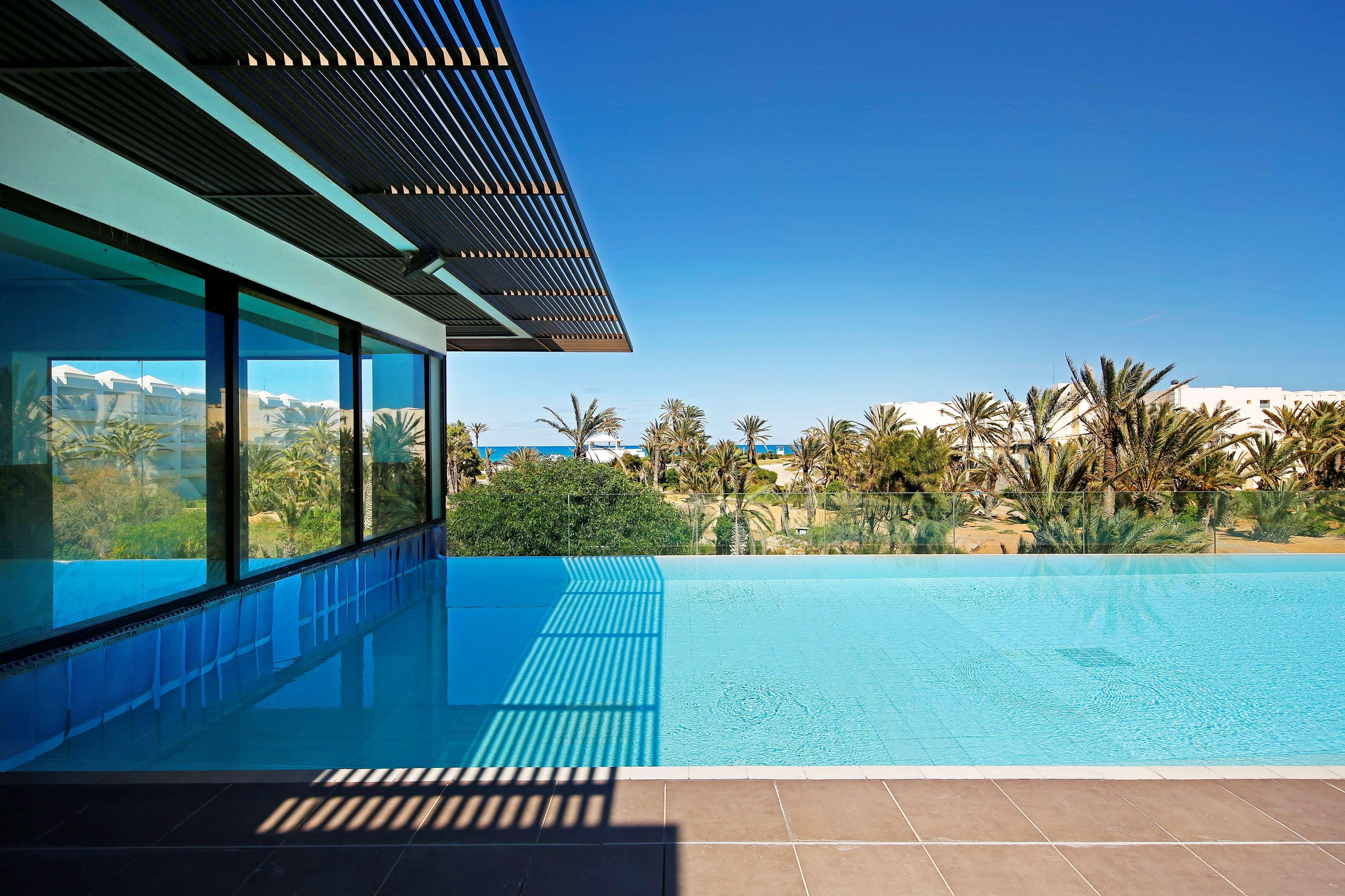 Radisson Blu Palace Resort & Thalasso, Djerba Mezraia Luaran gambar Villa in Marbella