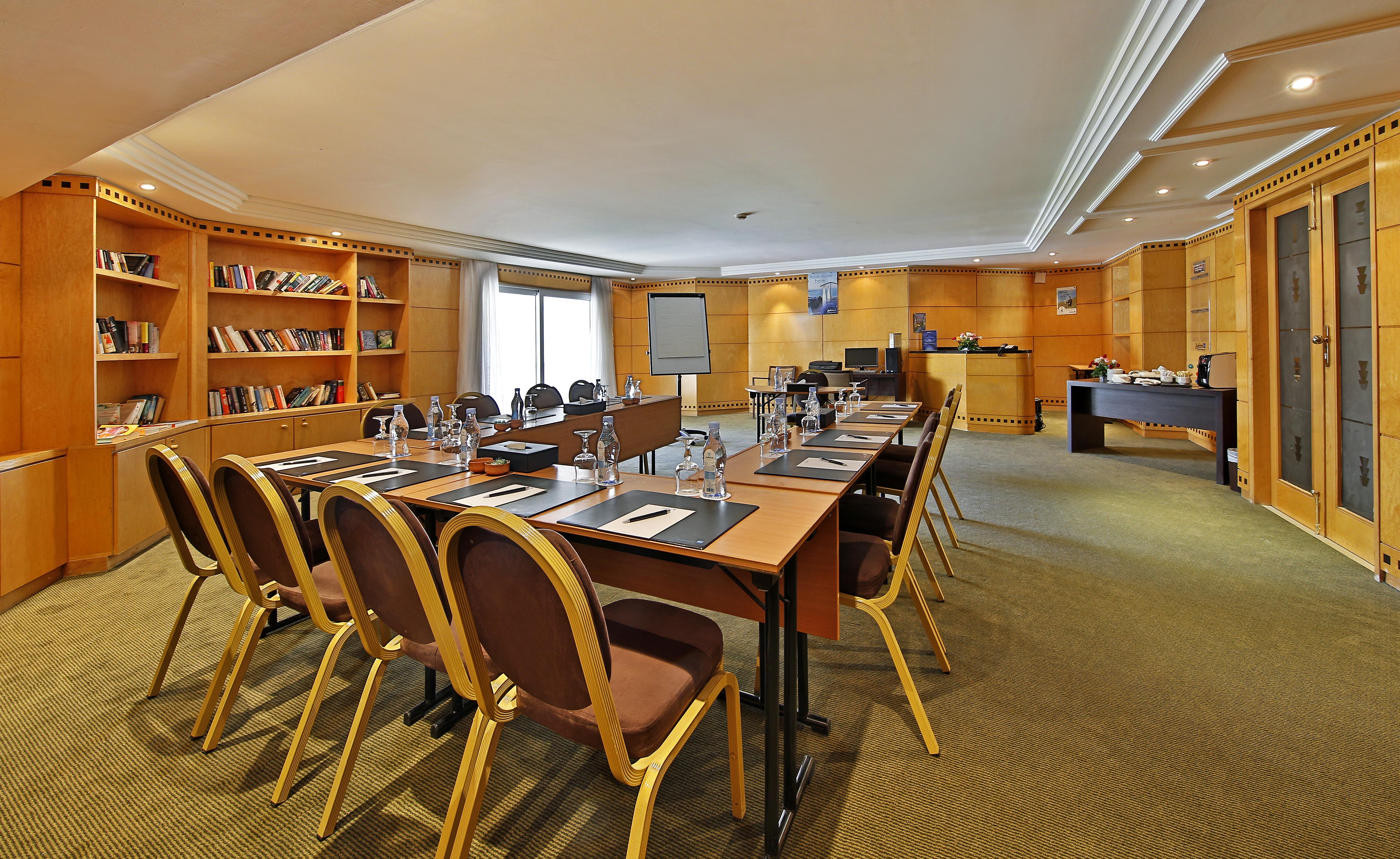 Radisson Blu Palace Resort & Thalasso, Djerba Mezraia Luaran gambar Library