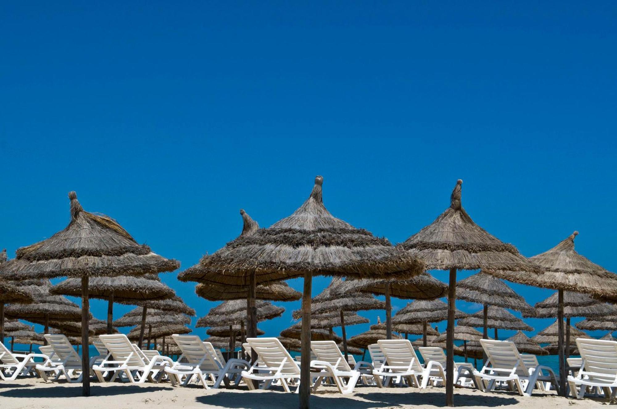 Radisson Blu Palace Resort & Thalasso, Djerba Mezraia Luaran gambar Beach in Benidorm