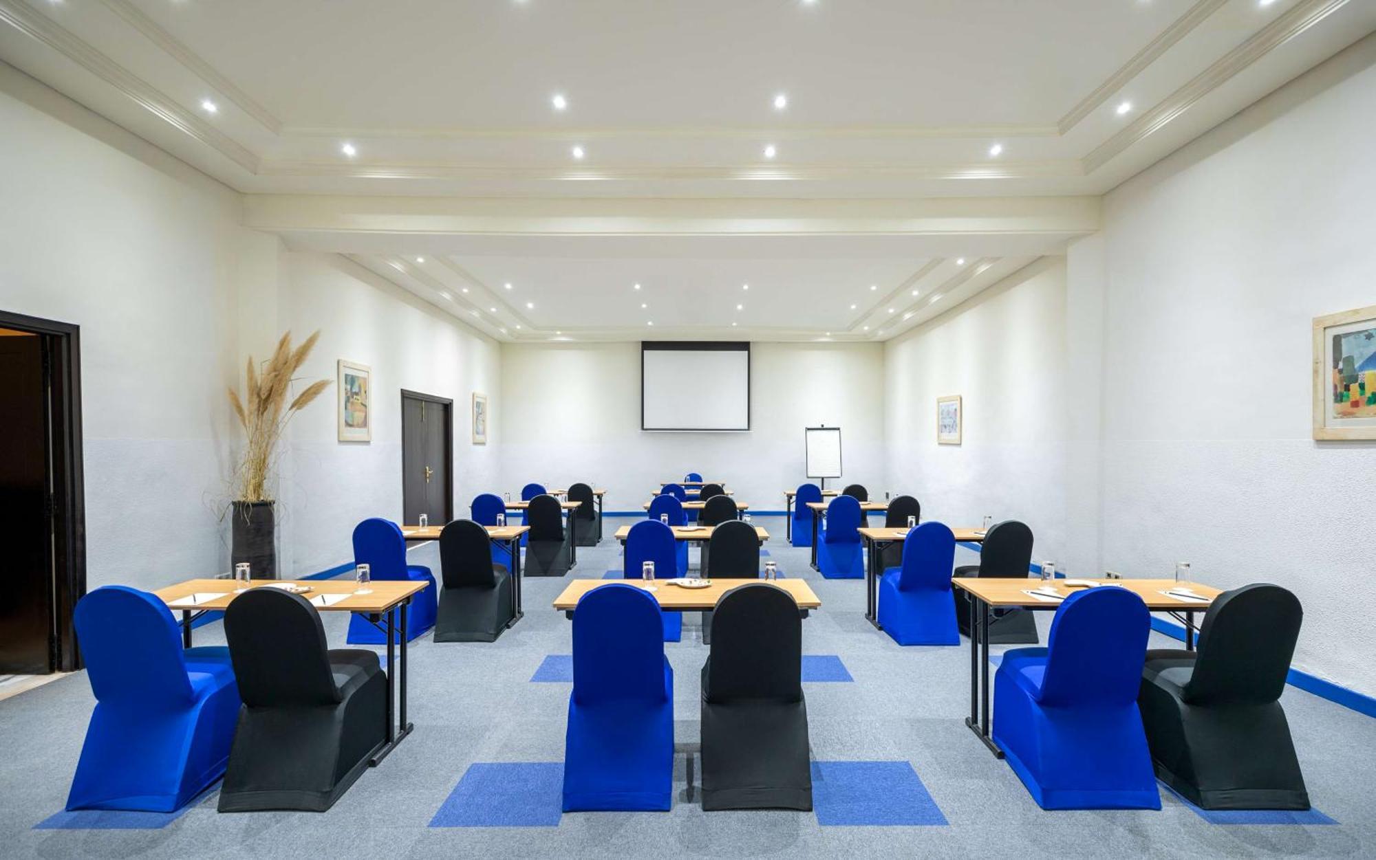 Radisson Blu Palace Resort & Thalasso, Djerba Mezraia Luaran gambar Meeting room